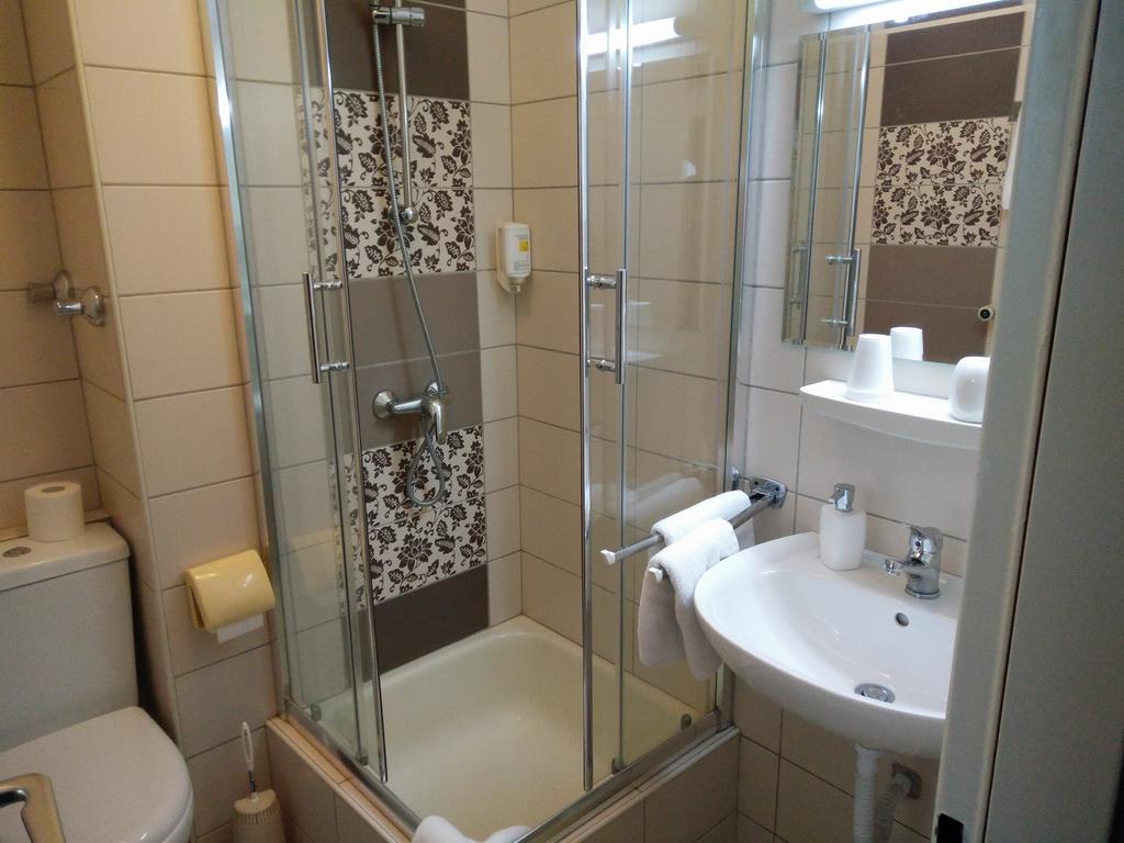 Hotel Alfa Neu-Isenburg Værelse billede