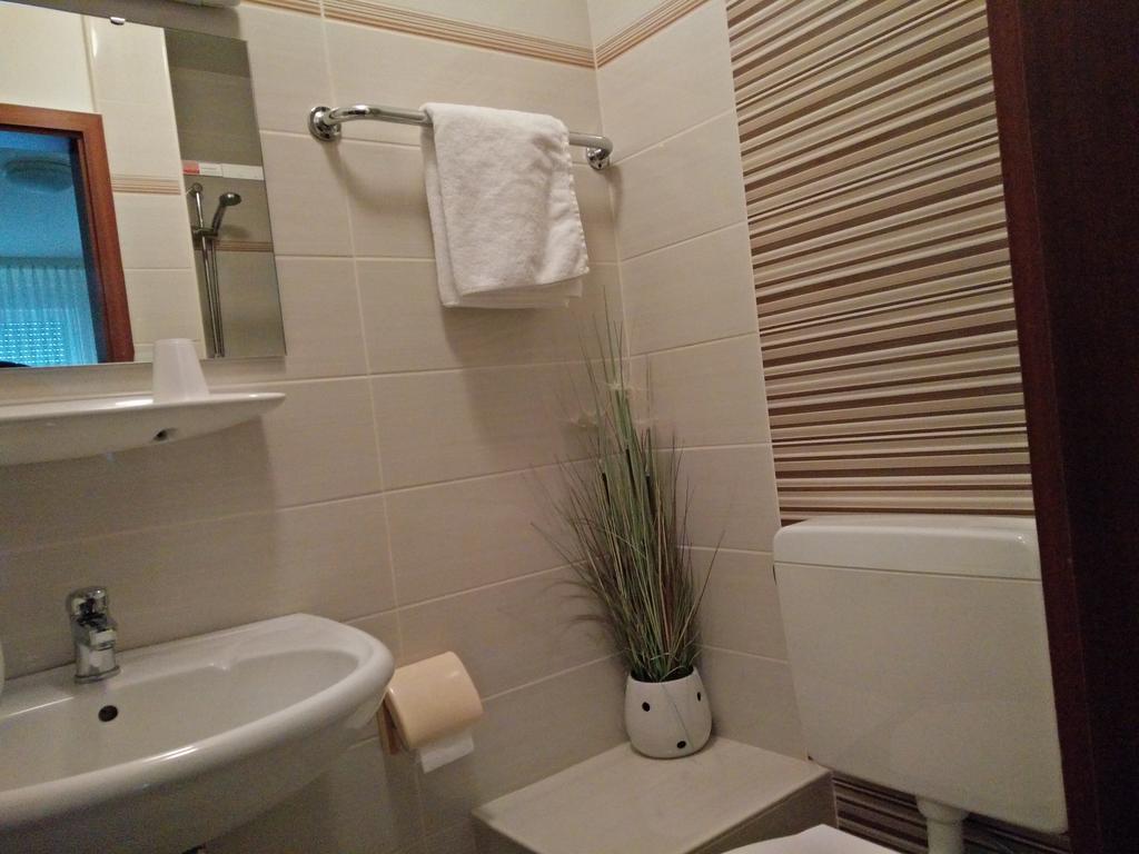 Hotel Alfa Neu-Isenburg Værelse billede