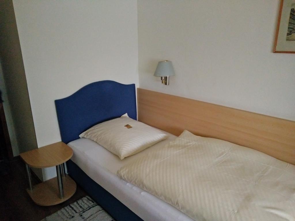 Hotel Alfa Neu-Isenburg Værelse billede